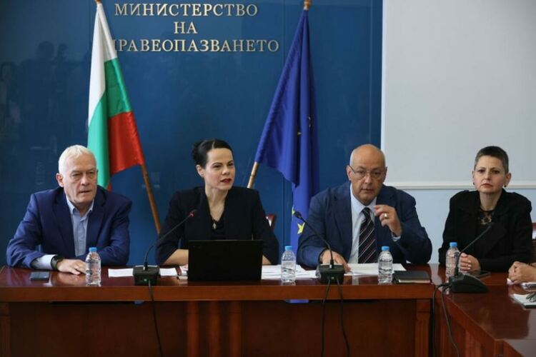 Държавните болници с дългове за над 426 млн. евро, директорските заплати – до 40 хил. евро