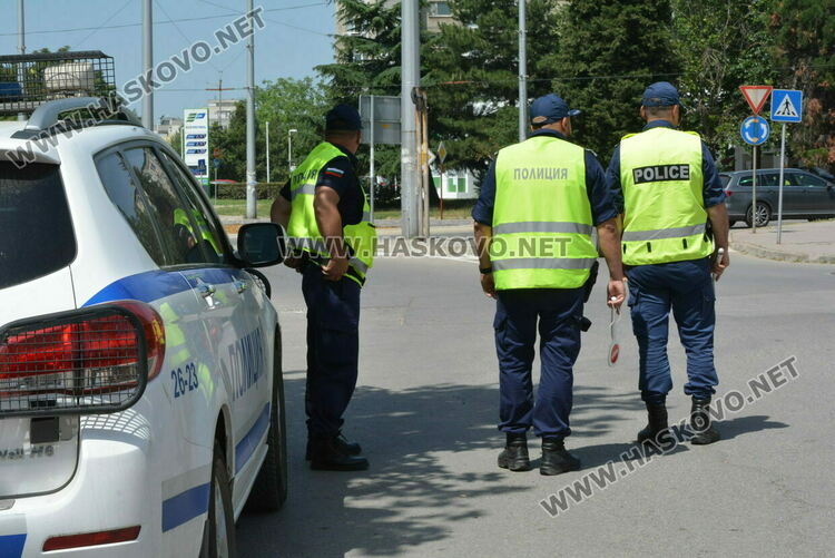 Задържаха мъж, съхранявал дрога в мазето си