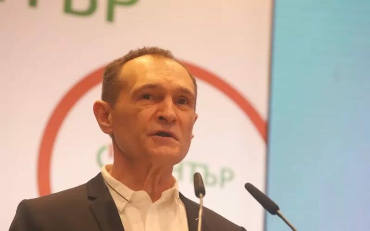 Васил Божков си поиска над 5 млн. евро от „Левски“