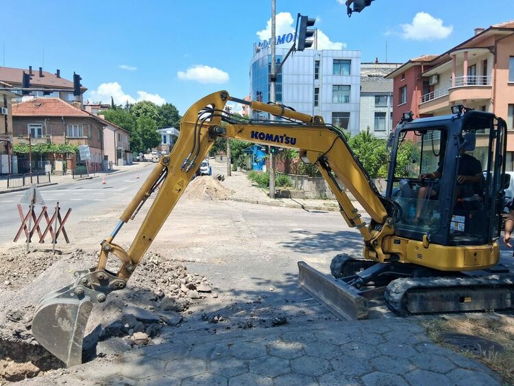 Работата по новия водопровод в Хасково продължава, днес всички засегнати абонати ще бъдат водоснабдени