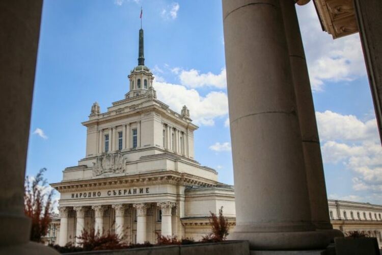 Промените в Изборния кодекс: Нови разделителни линии в парламента