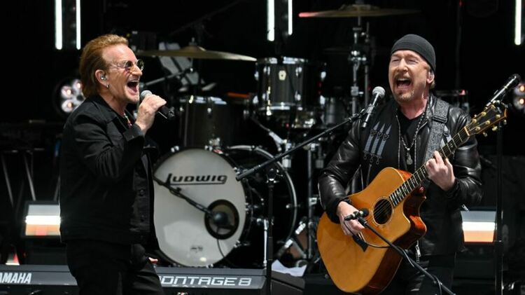 U2 издадоха „Street of Dreams“ от предстоящия си нов албум