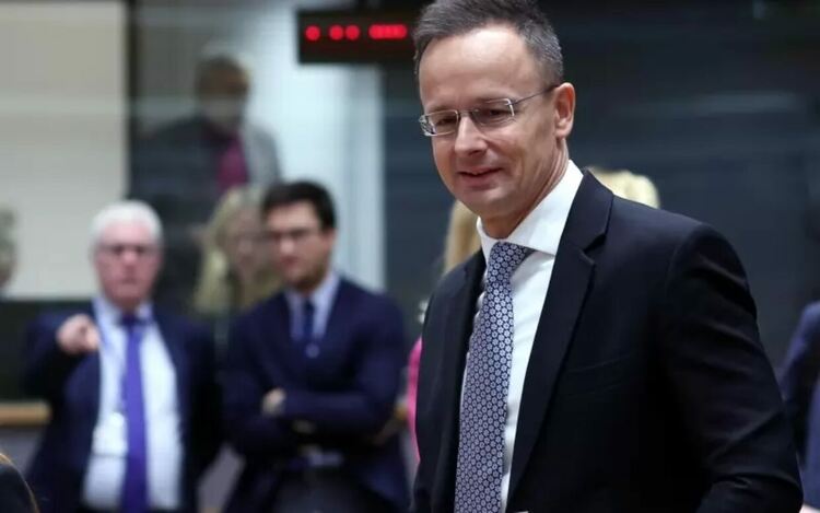 Унгария разследва министър на Орбан за държавна измяна