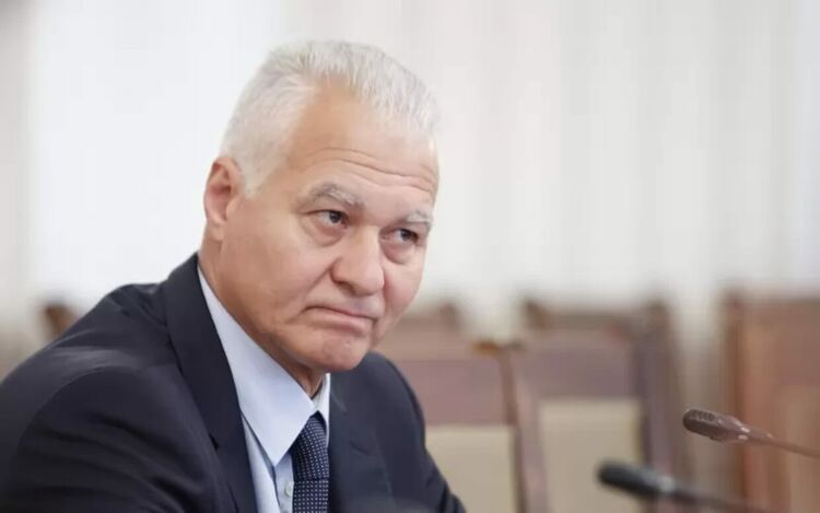 Фаворитът за шеф на ДАНС се опълчи на кабинета