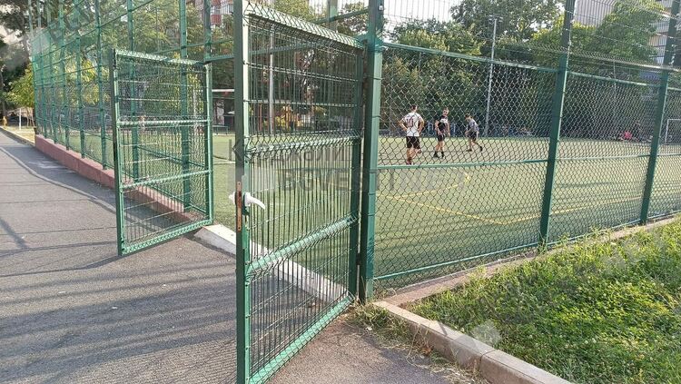 СУ „Отец Паисий“ отвори спортната си площадка за свободно ползване от гражданите/снимки/