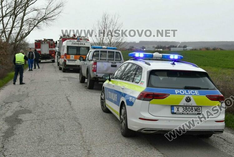 Шофьор избяга след катастрофа с двама пострадали, съпрузи са ранени при инцидент с мотор 