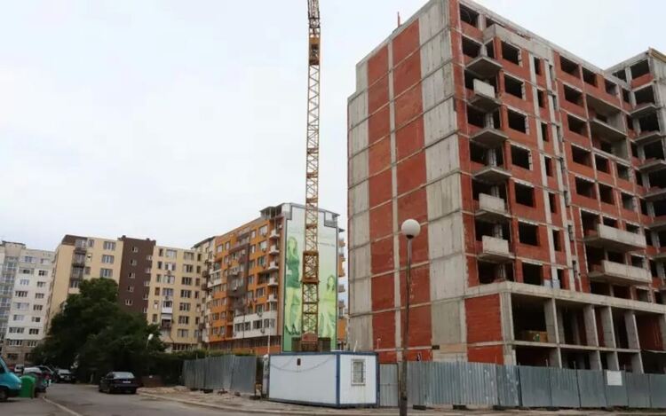 С 35% повече жилища се строят на фона на по-слабо търсене